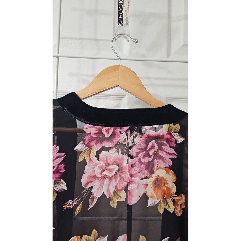 Torrid Black Floral Sheer Chiffon Kimono Duster with Velvet Trim - Picture 6 of 7